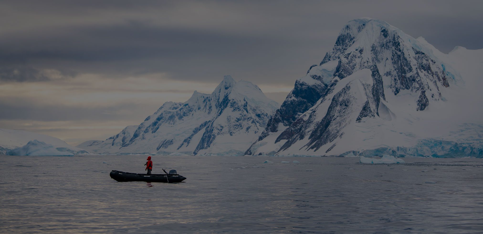 sustainability-hero-iceberg-boat-frozen-sm (2)